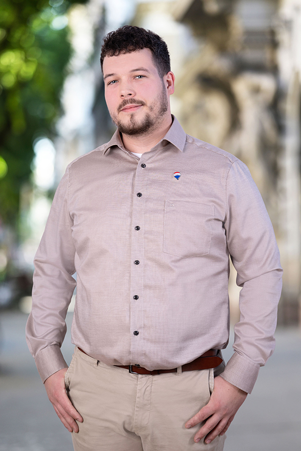 Áron Vojnár
